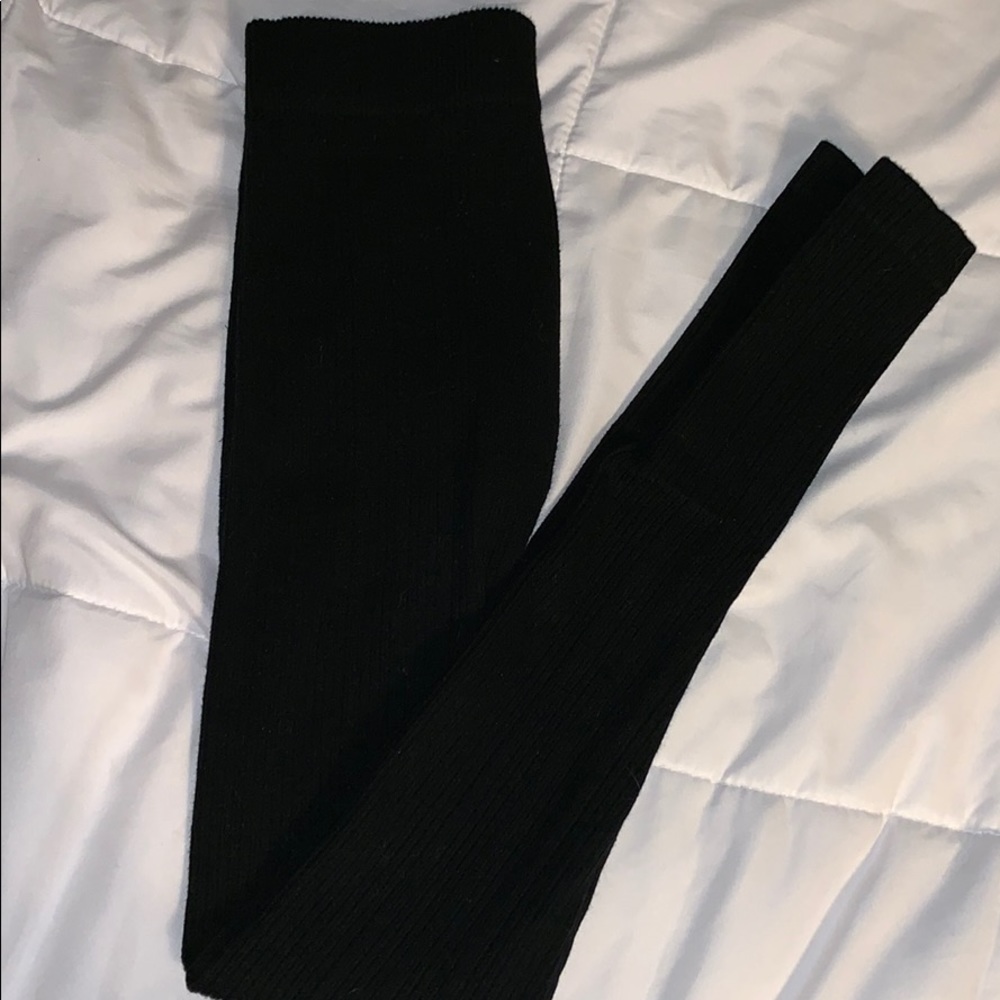 Black leggings